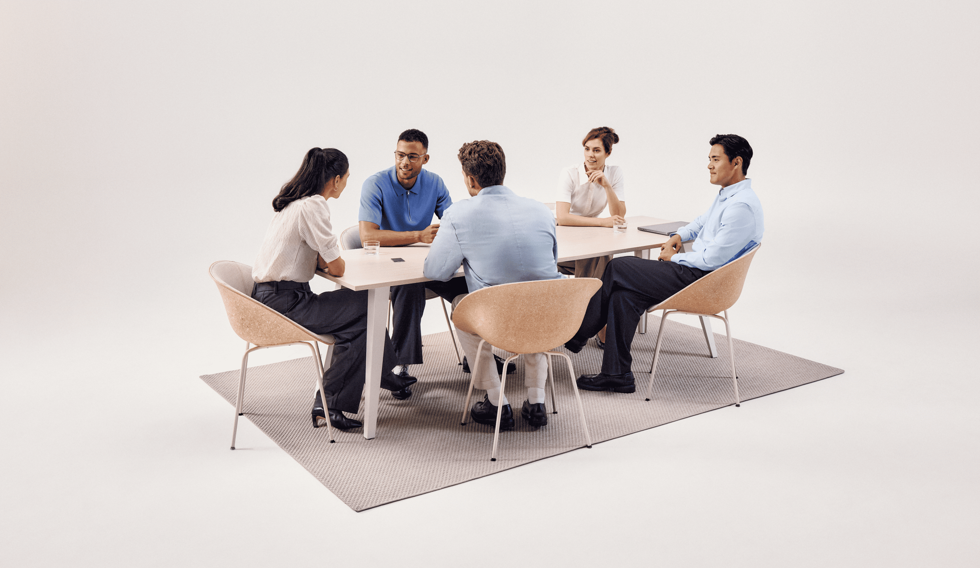 PLAUD NOTE Pro boardroom meeting audio transcription mapping